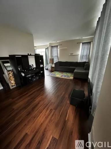 Main picture of 5015 Montauk Dr