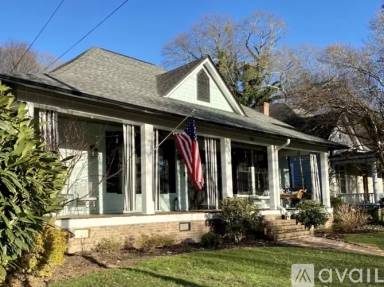 Main picture of 810 Hampton Ave