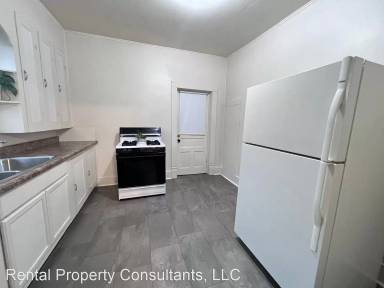 Main picture of 415 Shirley St NE