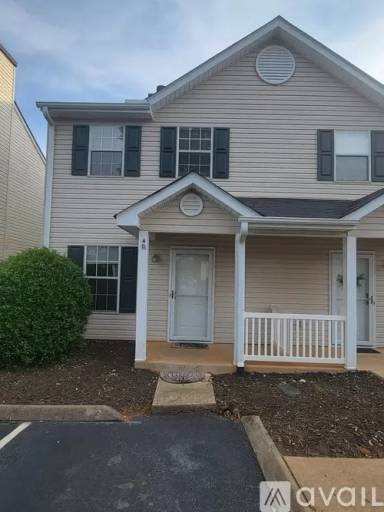 Main picture of 4 Hayfield Ln