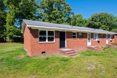 Main picture of 4945 Fieldcrest Dr
