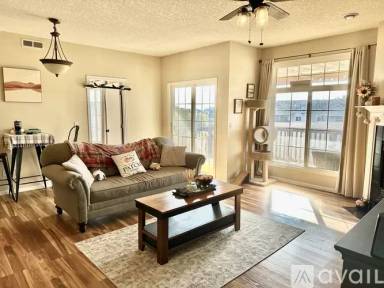 Main picture of 950 67th St