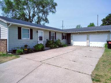Main picture of 350 N Jefferson St