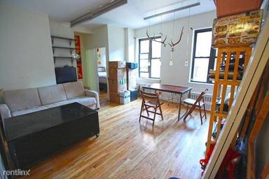 Main picture of 306 E 91st St