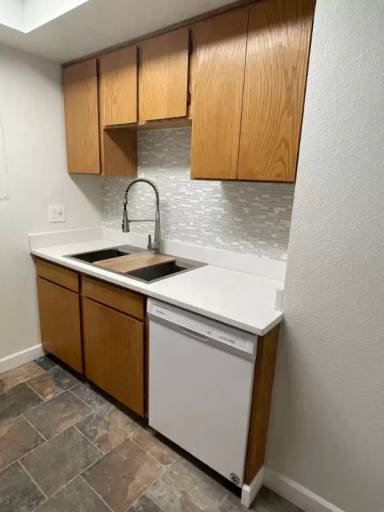 Main picture of 4610 Reka Dr