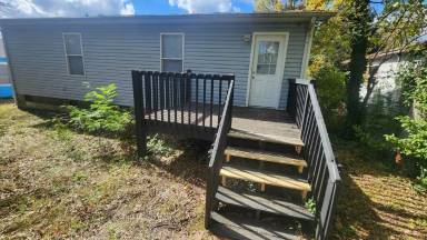 Main picture of 215 Hay St