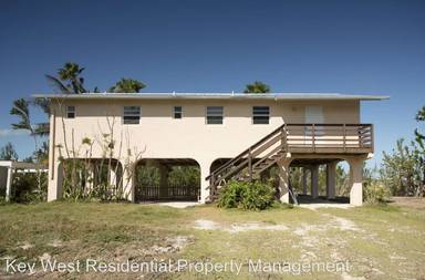 Main picture of 17367 Dolphin St