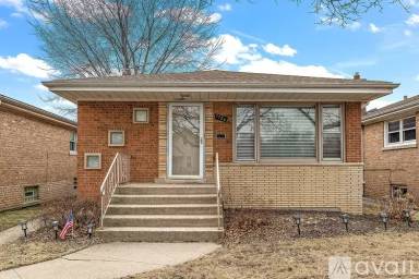 Main picture of 11242 S Whipple St