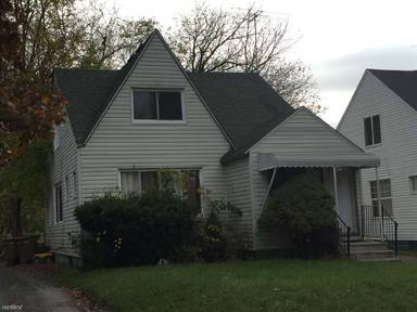 Main picture of 904 Stanley Ave