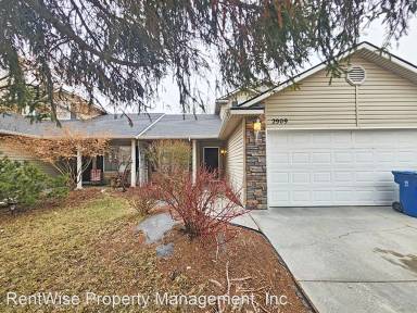 Main picture of 2909 E Ohio Ave