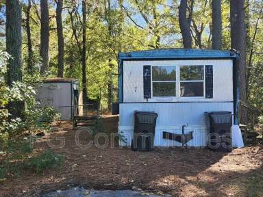 Main picture of Carolina Pines Manufactured Housing Community