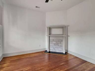 Main picture of 312 W 42nd St