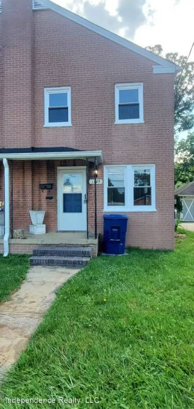 Main picture of 1123 N Royal Ave