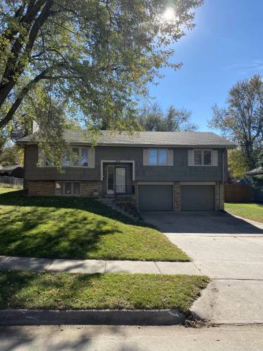 Main picture of 809 Matthies Dr