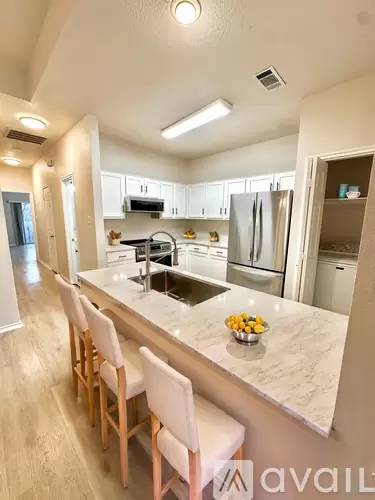 Main picture of 1709 Constantino Cir