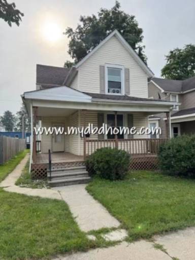 Main picture of 3205 S Harrison St
