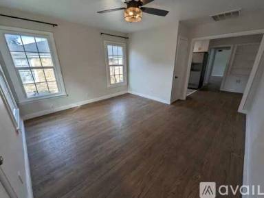 Main picture of 420 N Oak Cliff Blvd