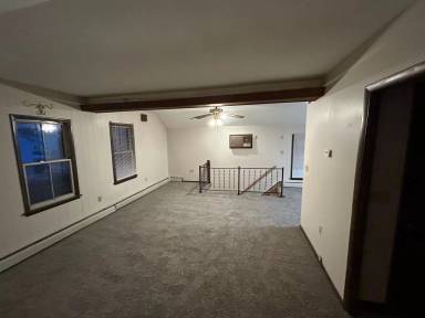 Main picture of 121 Chestnut St
