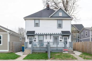 Main picture of 833 Olive St