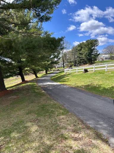 Main picture of 235 Reifsnyder Rd
