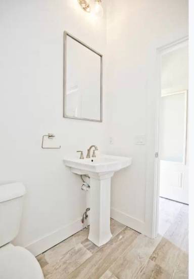 Main picture of 1111 Livingston Sq