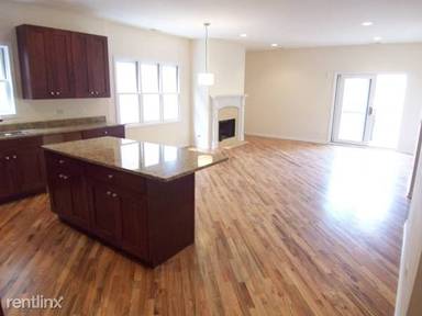 Main picture of 1522 W Greenleaf Ave