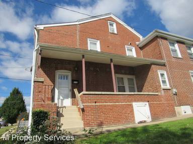 Main picture of 210 W 4th Ave
