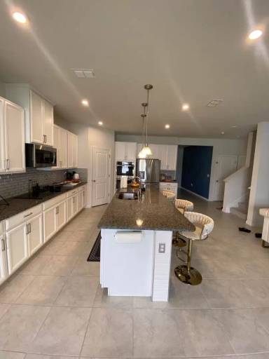 Main picture of 100 Lavenna Ave