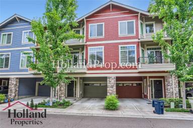 Main picture of 472 NE Patricia Ann Pl
