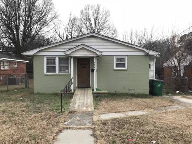 Main picture of 1905 St Luke St