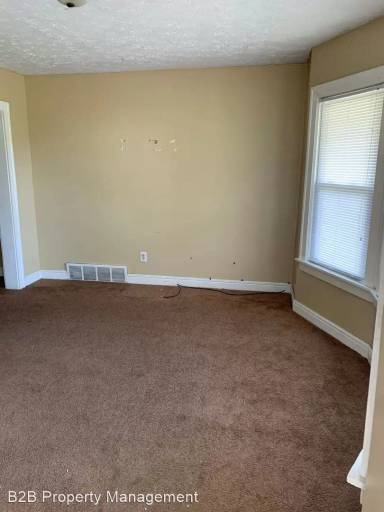 Main picture of 3631 E 118th St