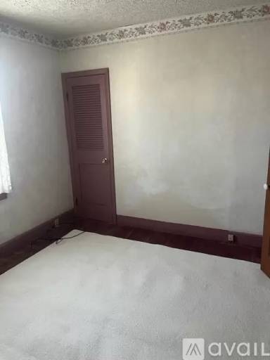 Main picture of 225 B St