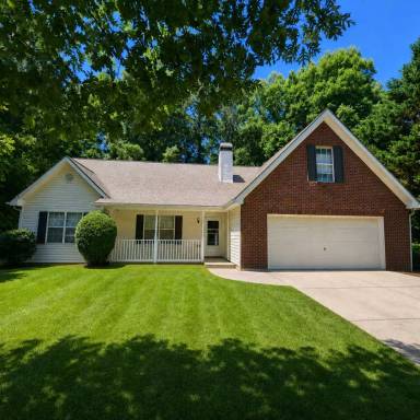 Main picture of 253 Pebble Creek Dr