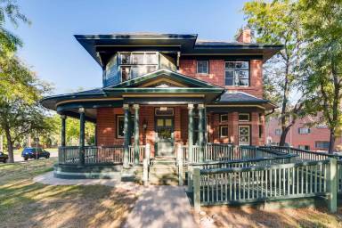 Main picture of 1502 9th Ave