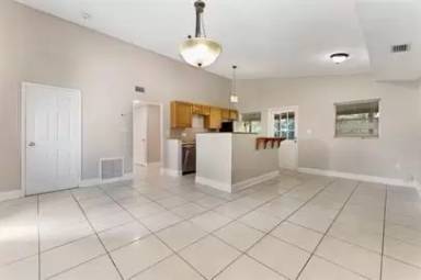 Main picture of 202 Palmyra Dr