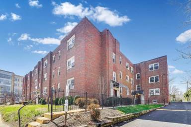 Main picture of 1720 N Quinn St