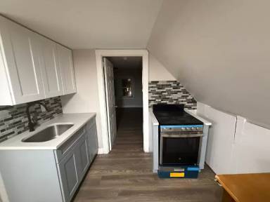 Main picture of 12 Grain St