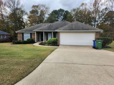 Main picture of 7165 Village Loop