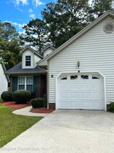 Main picture of 302 S Harding Dr