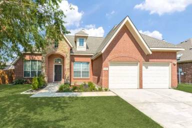 Main picture of 315 Burnett Dr