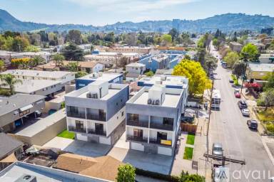 Main picture of 5132 Riverton Ave