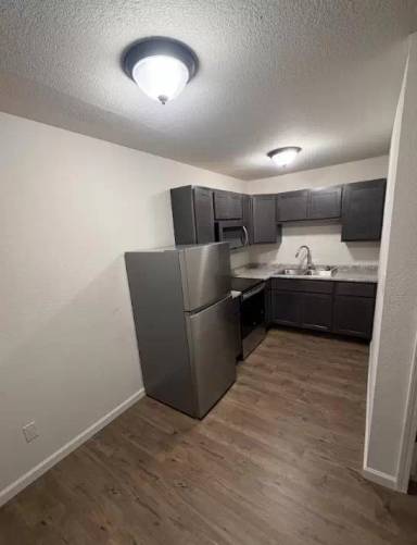 Main picture of 1015 N Saint Joe Dr