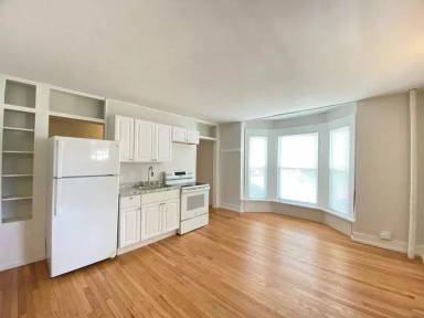 Main picture of 241 S Main St