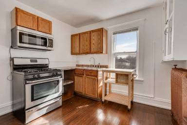 Main picture of 956 Marshall Ave
