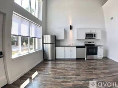 Main picture of 401 Charlotte St