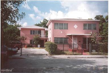 Main picture of 366 SW 11th St