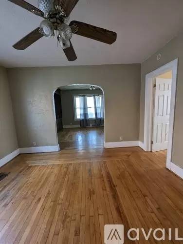 Main picture of 1660 Taylor Ave