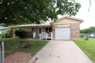 Main picture of 1312 Stephen St