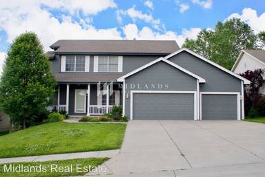 Main picture of 10002 S 203rd St