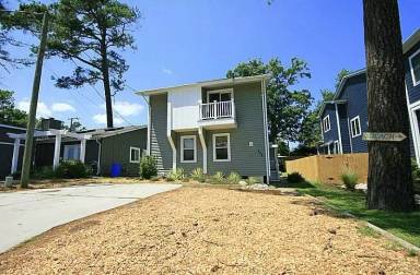 Main picture of 745 Kennedy Ave